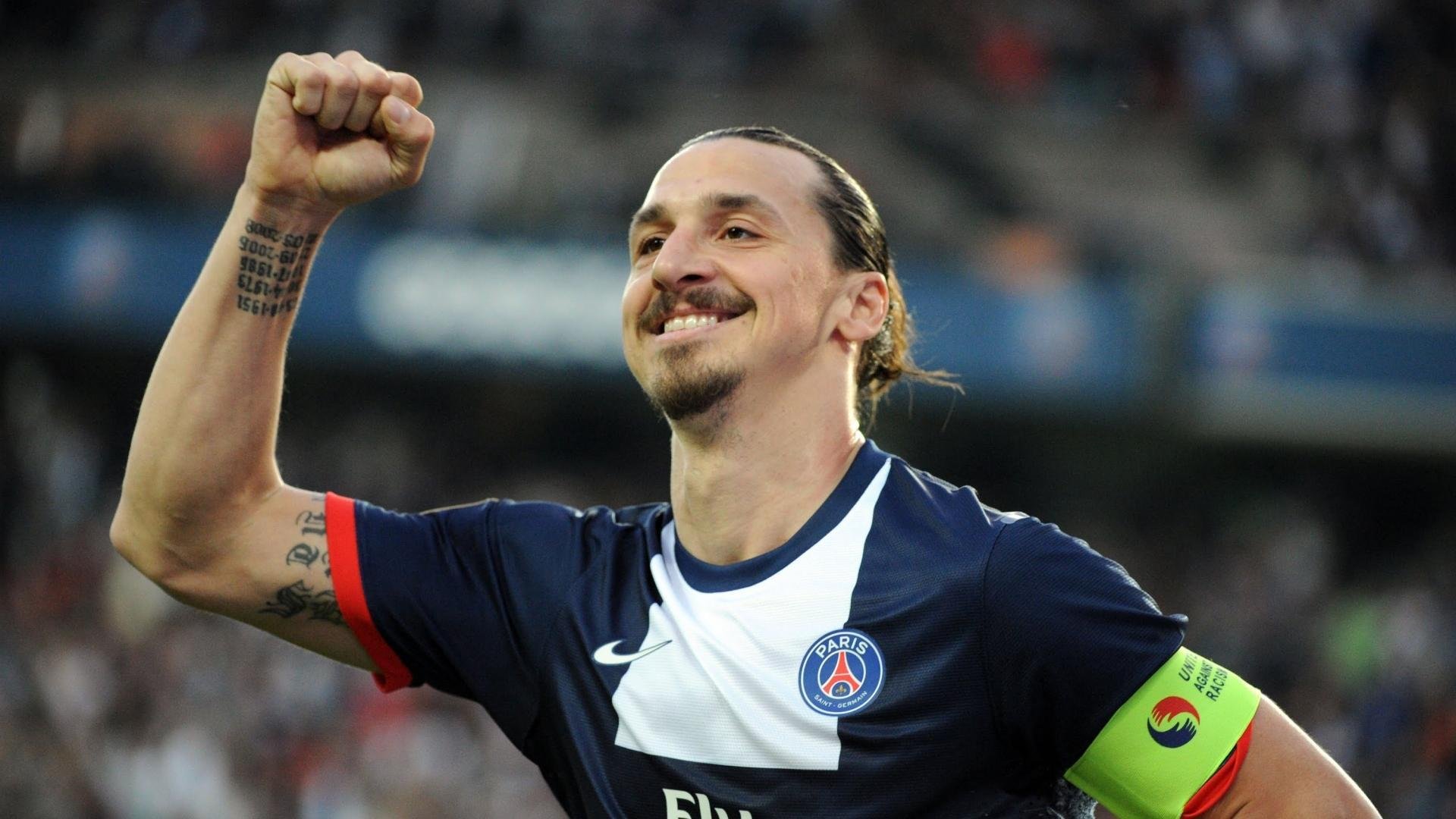 史上最激动人心“冠军决战”：全场燃爆的瞬间，冠军精彩