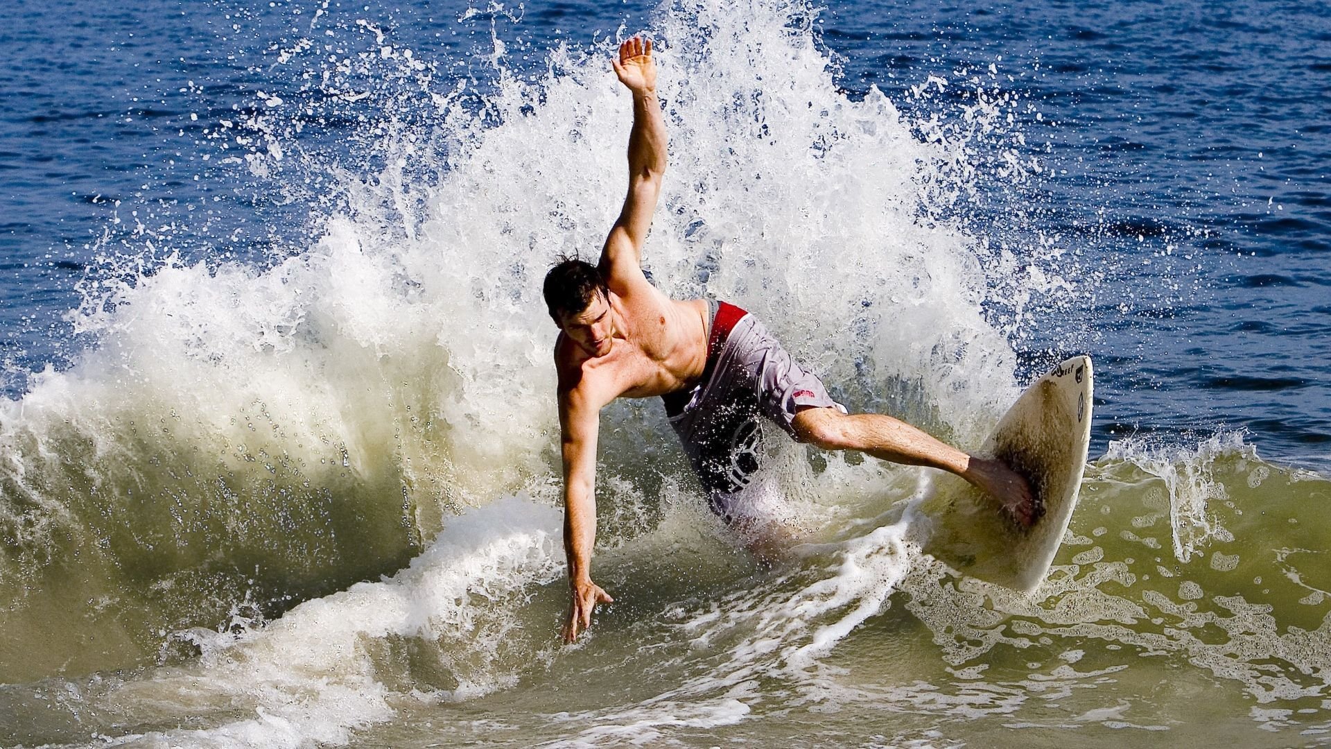 比赛后访：李明感谢队友拼搏，目标冠军！，李明参加射击比赛